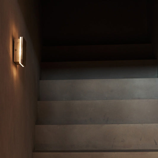 Light brown cordless wall lamp - rechargeable, dimmable, natural wood lamp