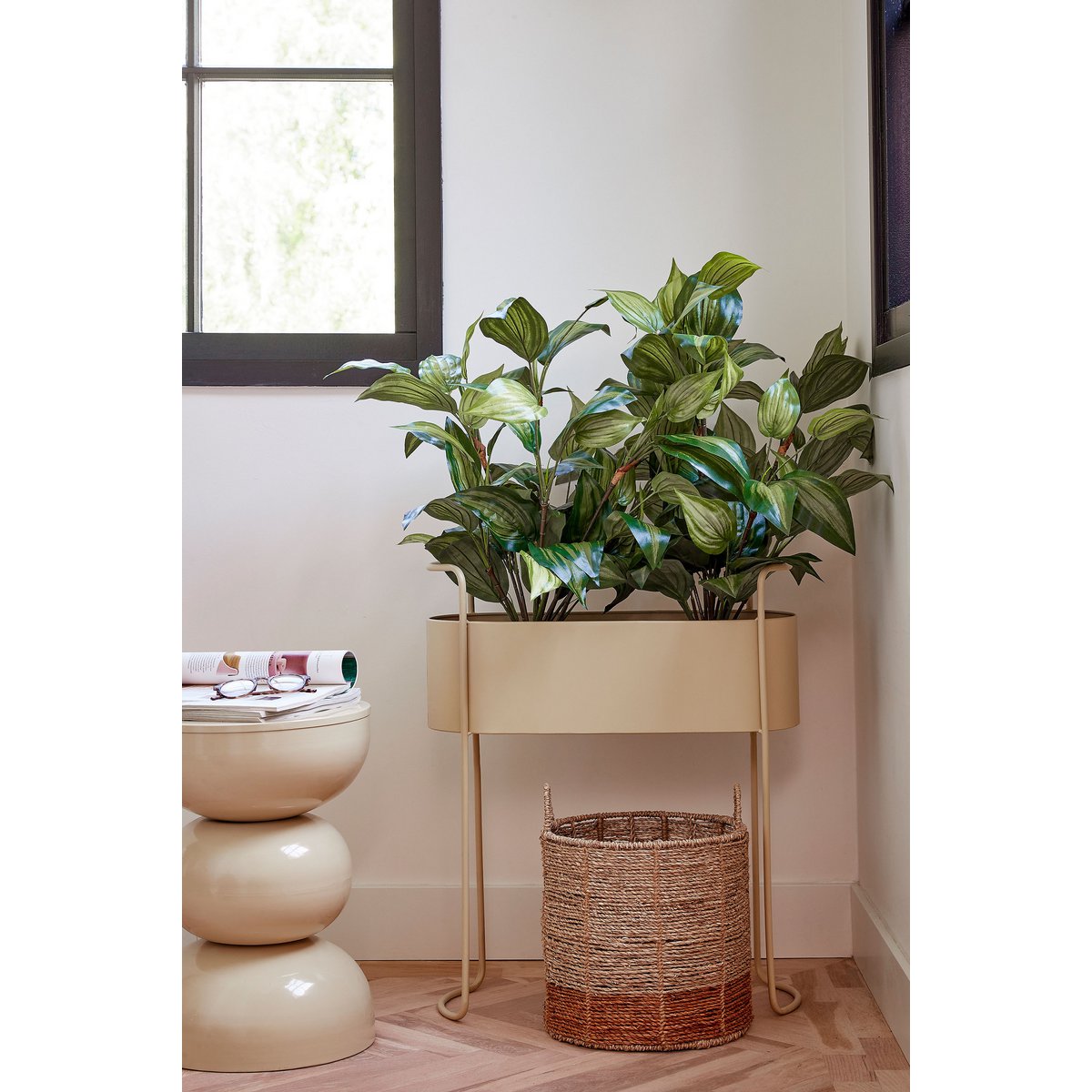 Moritz Flowerpot sur standard - L55 x B24 x H65 cm - Fer - beige