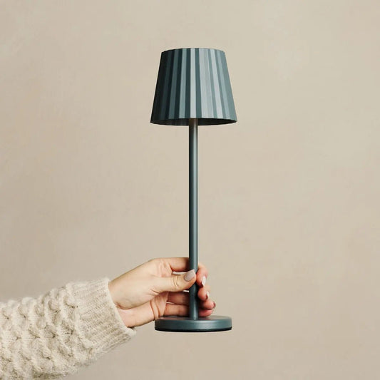 Combi Set Professional - 4 x Maya Stone Grey Rechargeable Table Lamps and 1 x Amstel Wireless Station with Qi-Technology - Perfect for restaurants, hospitality and hotels