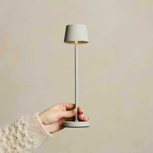 Combi Set Professional - 8 X Vondel Mini Shadow Grey Grey Rechargeable Table Lampes et 1 X Station centrale Station de charge sans fil avec Q1-Technology - Parfait pour les restaurants, l'hospitalité et les hôtels