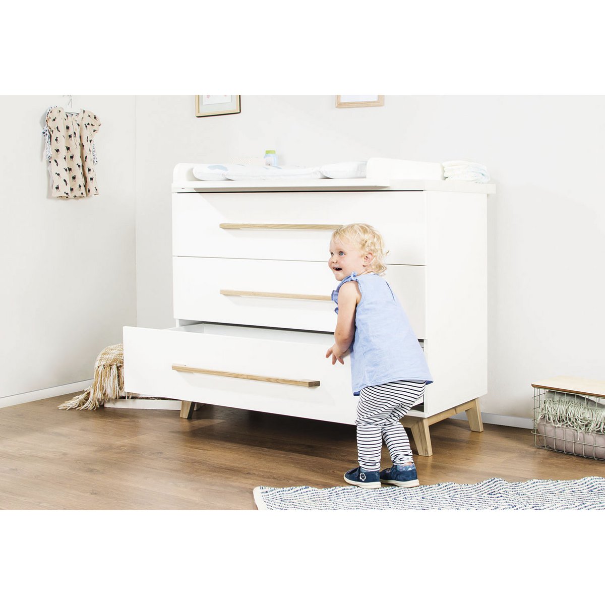 'Riva' large changing table
