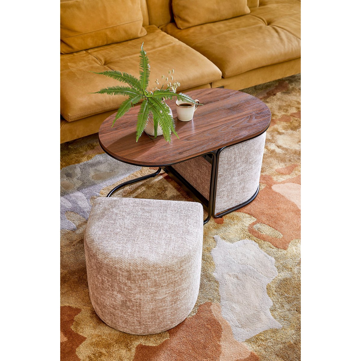 Salontafel met poefs