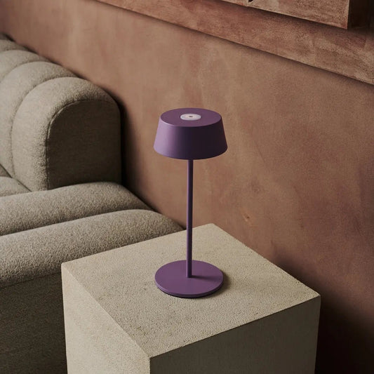 Hugo Violet Lila Lampe de table rechargeable - lampe élégante, dimmable et sans fil