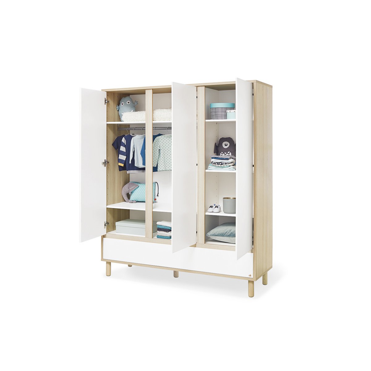 'Flow' large nursery
3 rooms: baby bed, large changing table, large wardrobe