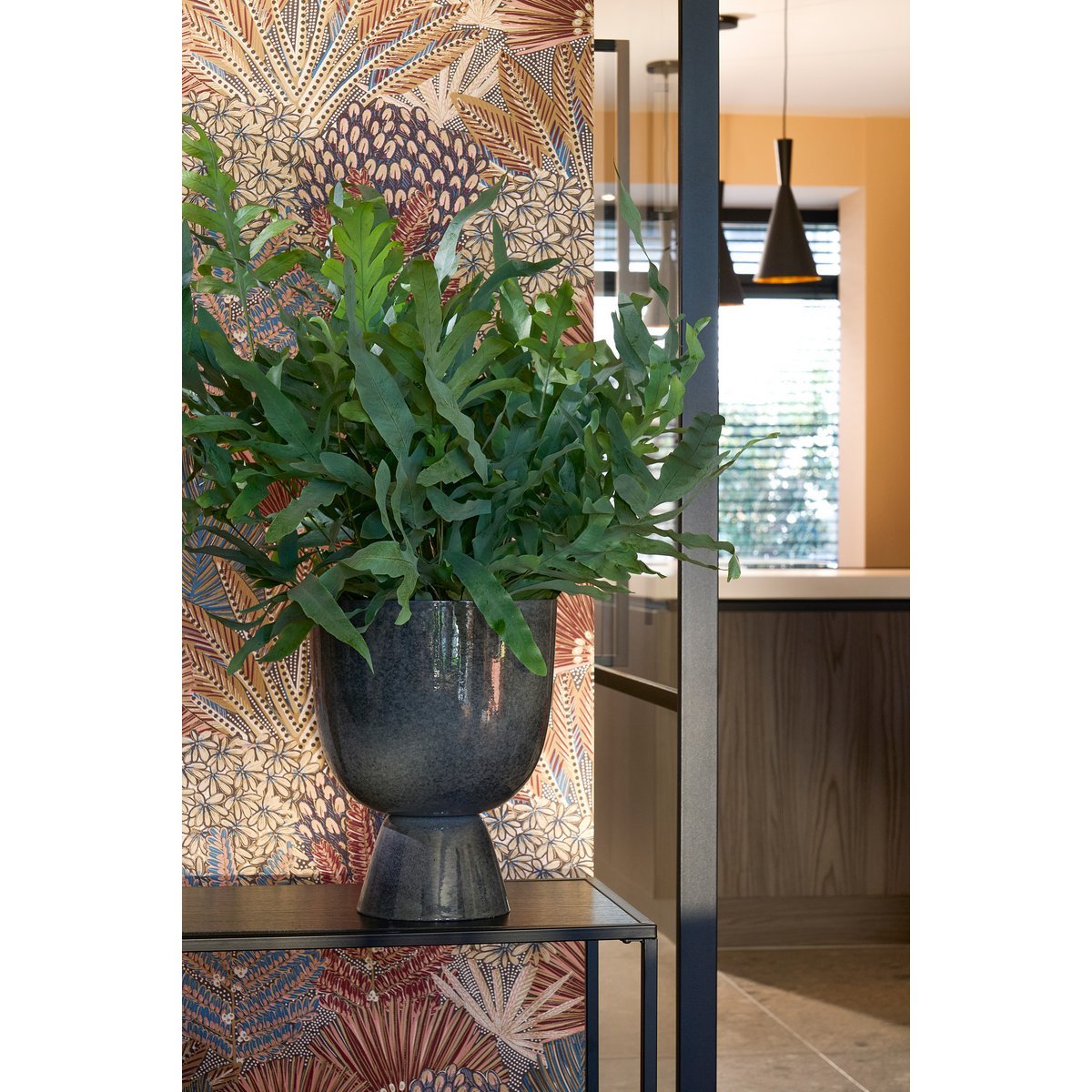 James Flowerpot sur Standard - H28 X Ø22 cm - Metal - Gray