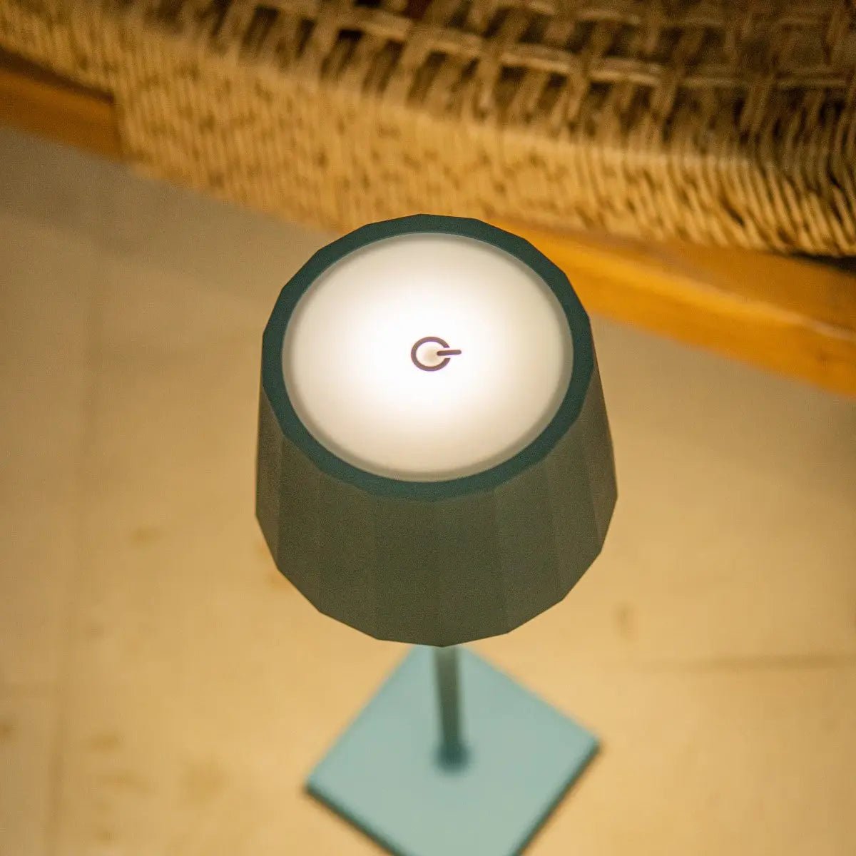 Lampe de table en fer rechargeable bleue William Amsterdams – Intensité variable, batterie 120 heures, USB-C