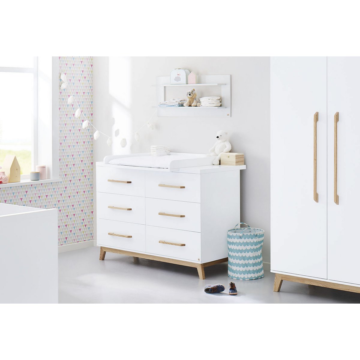 'Riva' extra large changing table