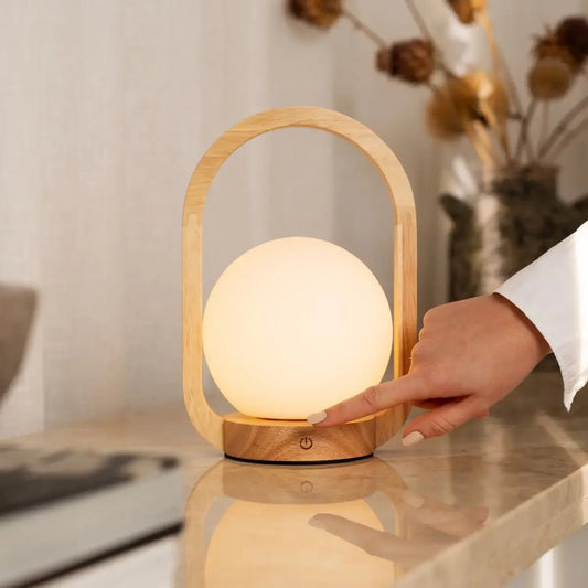 Lampe sans fil en bois marron clair Skye | Conception rechargeable et variable