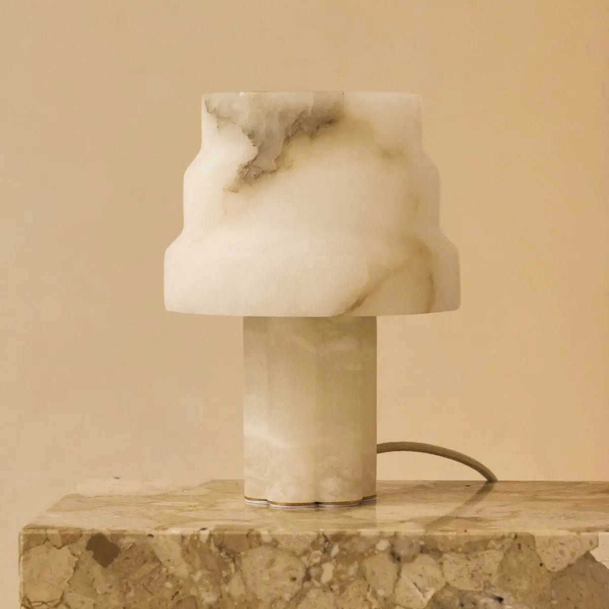 Lampe Alessandra Albâtre | Éclairage moderne et élégant pour les intérieurs
