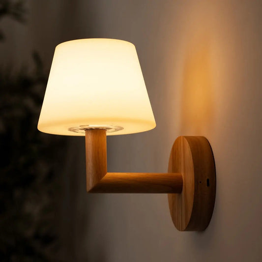 Lampe murale rechargeable en bois brun clair TED | Éclairage sans fil et dimmable