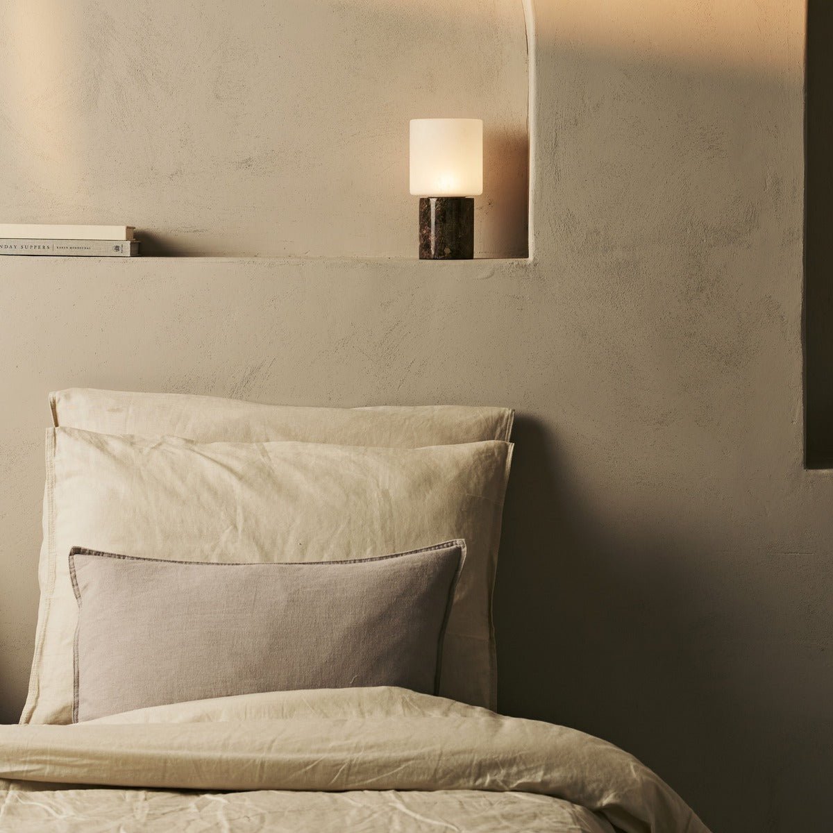 Cuyp Brown / Emperador Dark – Lampe de table rechargeable en marbre