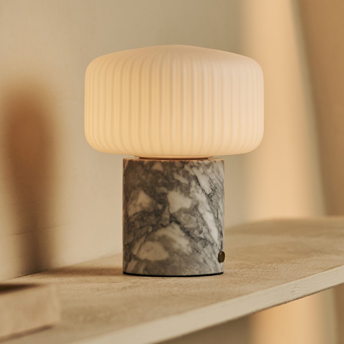 Renoir White / Bianco Statuarietto – Lampe de table rechargeable en Marbre