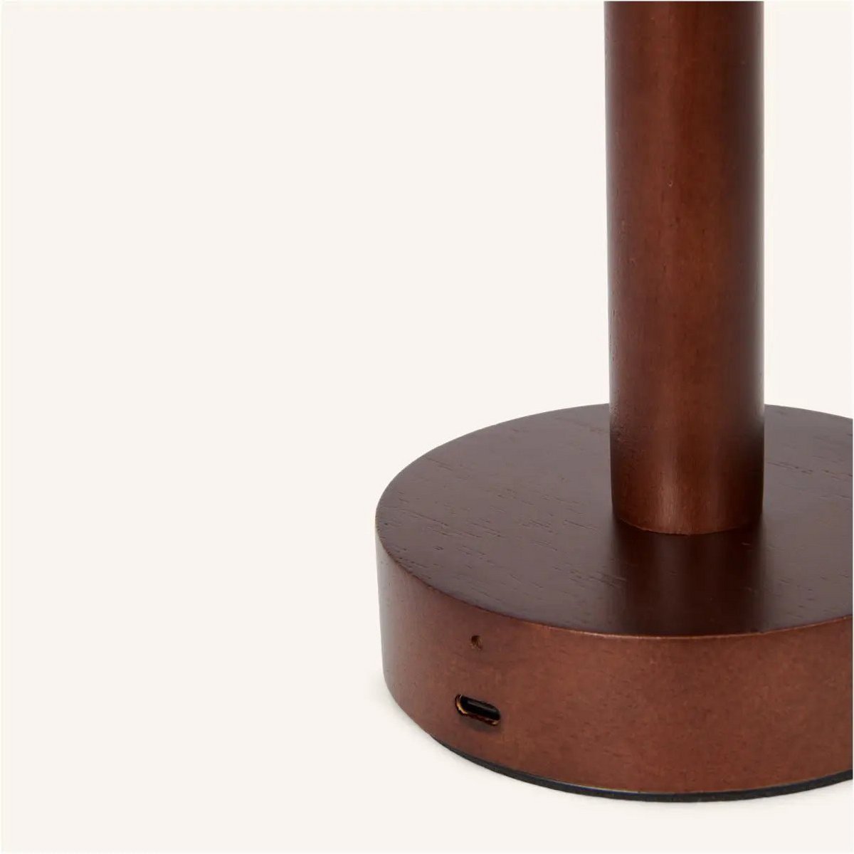 Lampe de table rechargeable en bois marron foncé Zoë | Intensité variable, USB-C, batterie de 80 heures