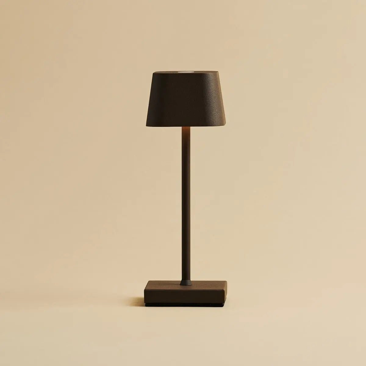 Professional Combi Set - 8 x Sarphati Mini Mocha Brown Rechargeable Table Lamps and 1 x Central Station Wireless Charging Station with Qi-Technology - Perfect for Restaurants, Hospitality and Hotels