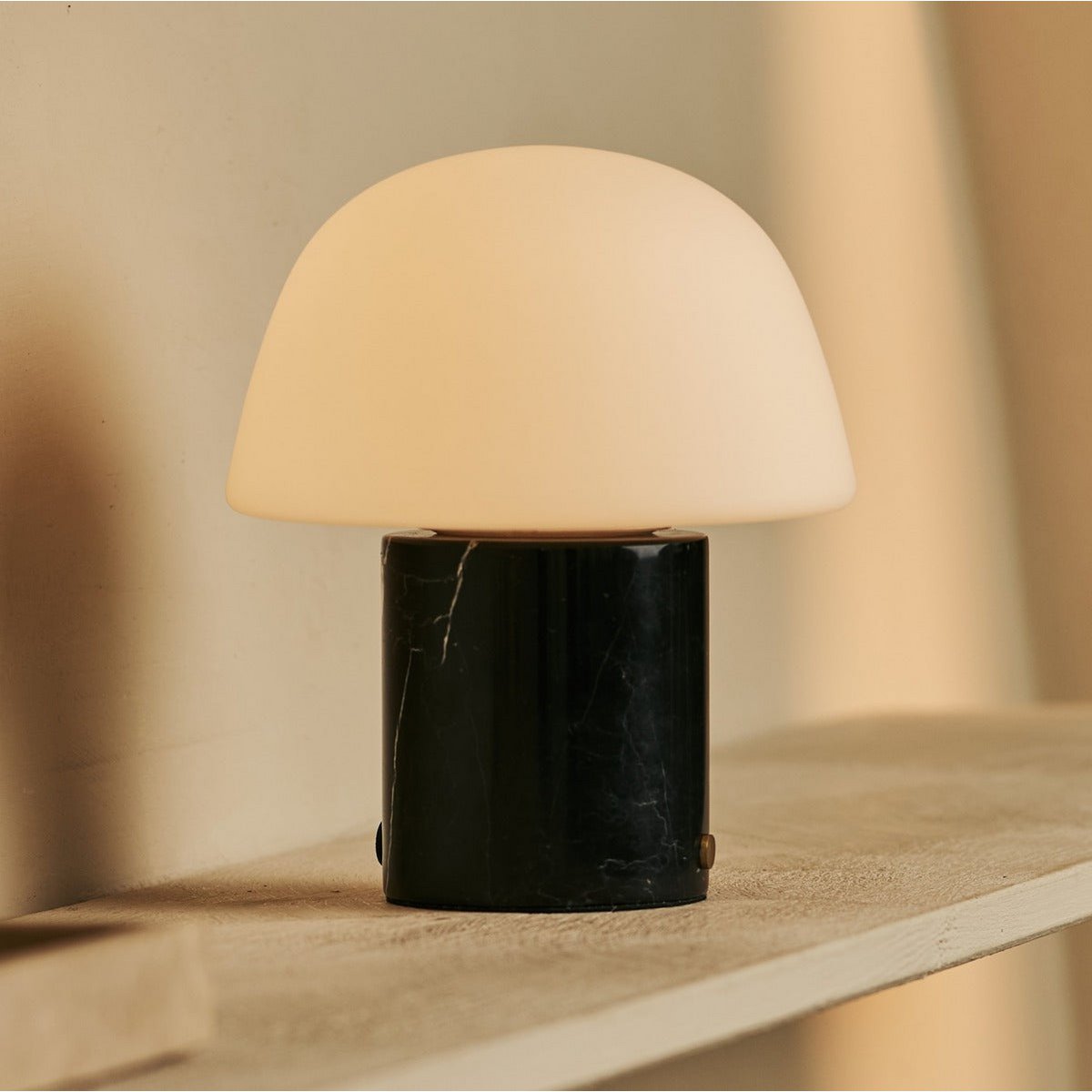 Maes Black / Nero Marquina – Lampe de table rechargeable en Marbre