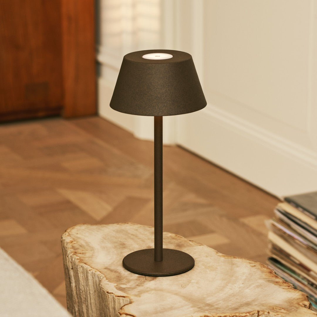 Milou Mocha Brown - lampe de table sans câble l moderne, design et 3 modes légers
