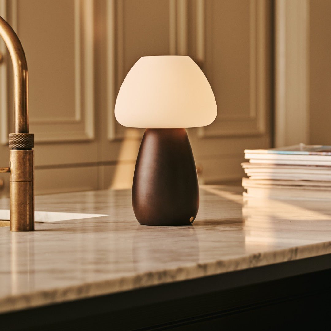 Ours Brown Brown Élégant lampe rechargeable - Design sans fil, dimmable, respectueux de l'environnement