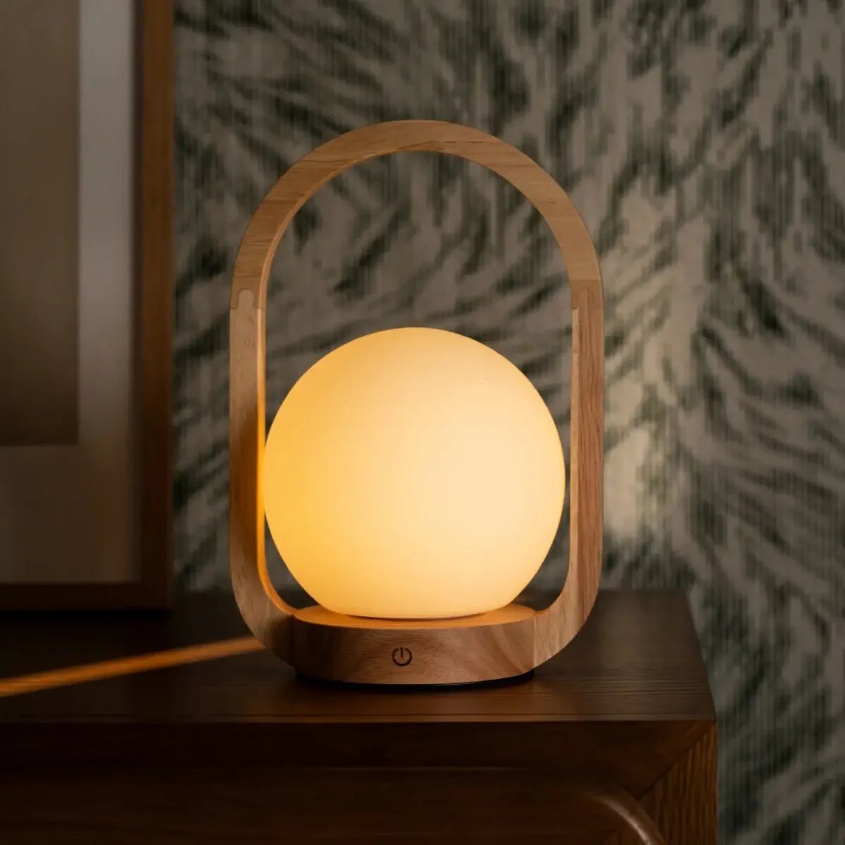 Lampe sans fil en bois marron clair Skye | Conception rechargeable et variable