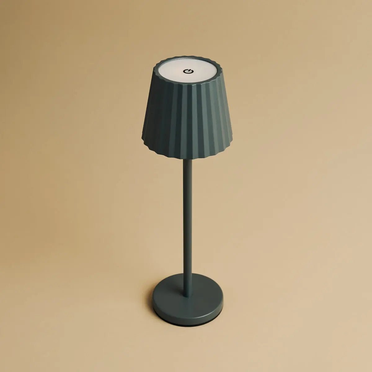 Combi Set Professional - 4 X Maya Stone Grey Grey Rechargeable Table Lampes et 1 x Amstel Wireless Station Wireless avec Qi-Technology - Parfait pour les restaurants, l'hospitalité et les hôtels