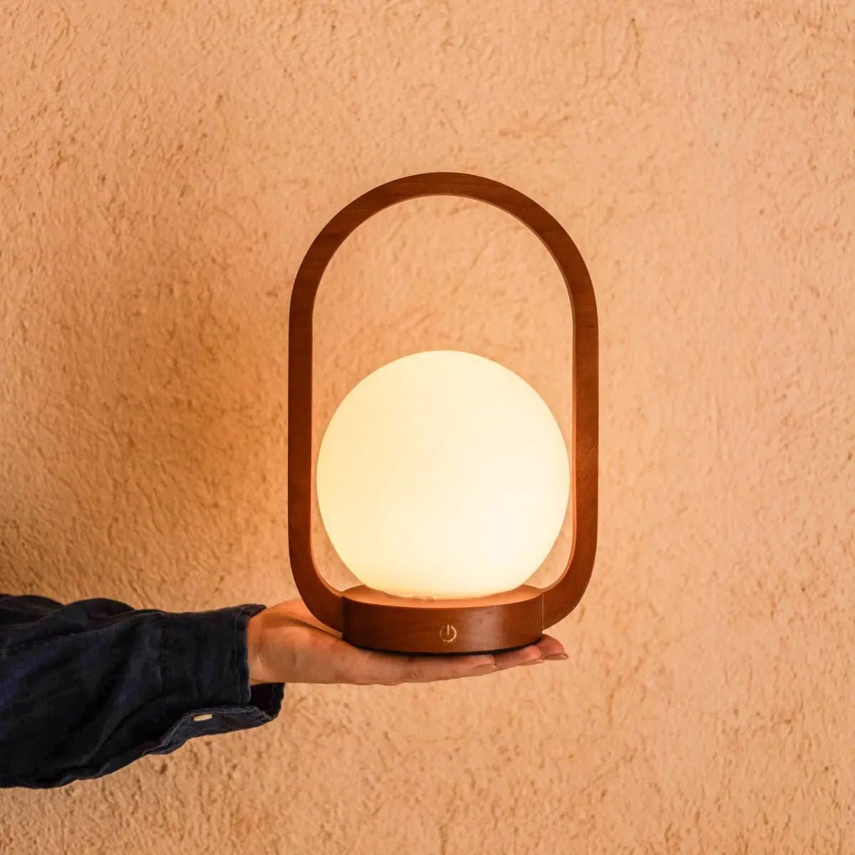 Lampe sans fil en bois marron Skye | Rechargeable et variable