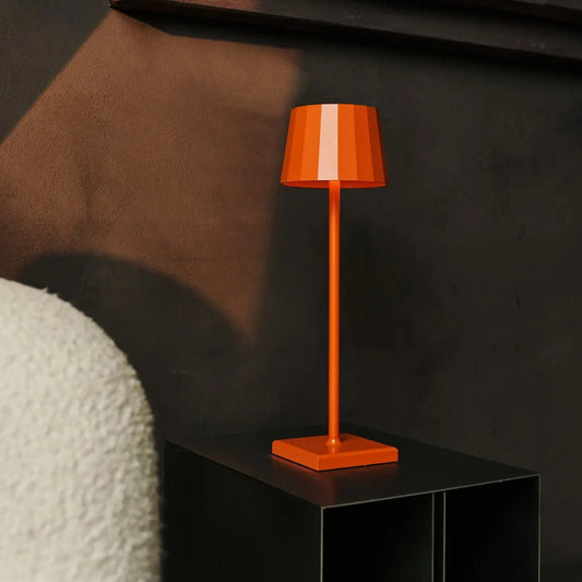Wouter Orange Blossom Rechargeable Table Lampe - Charge sans fil, Dimmable, durée de vie de la batterie de 120 heures
