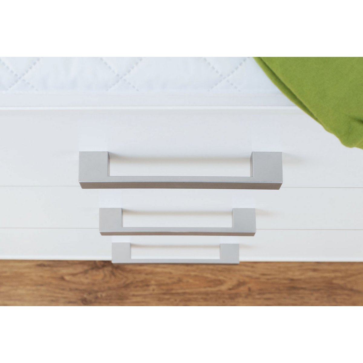 Set de démarrage 'Viktoria' large 2 parties : lit bébé, meuble à langer large