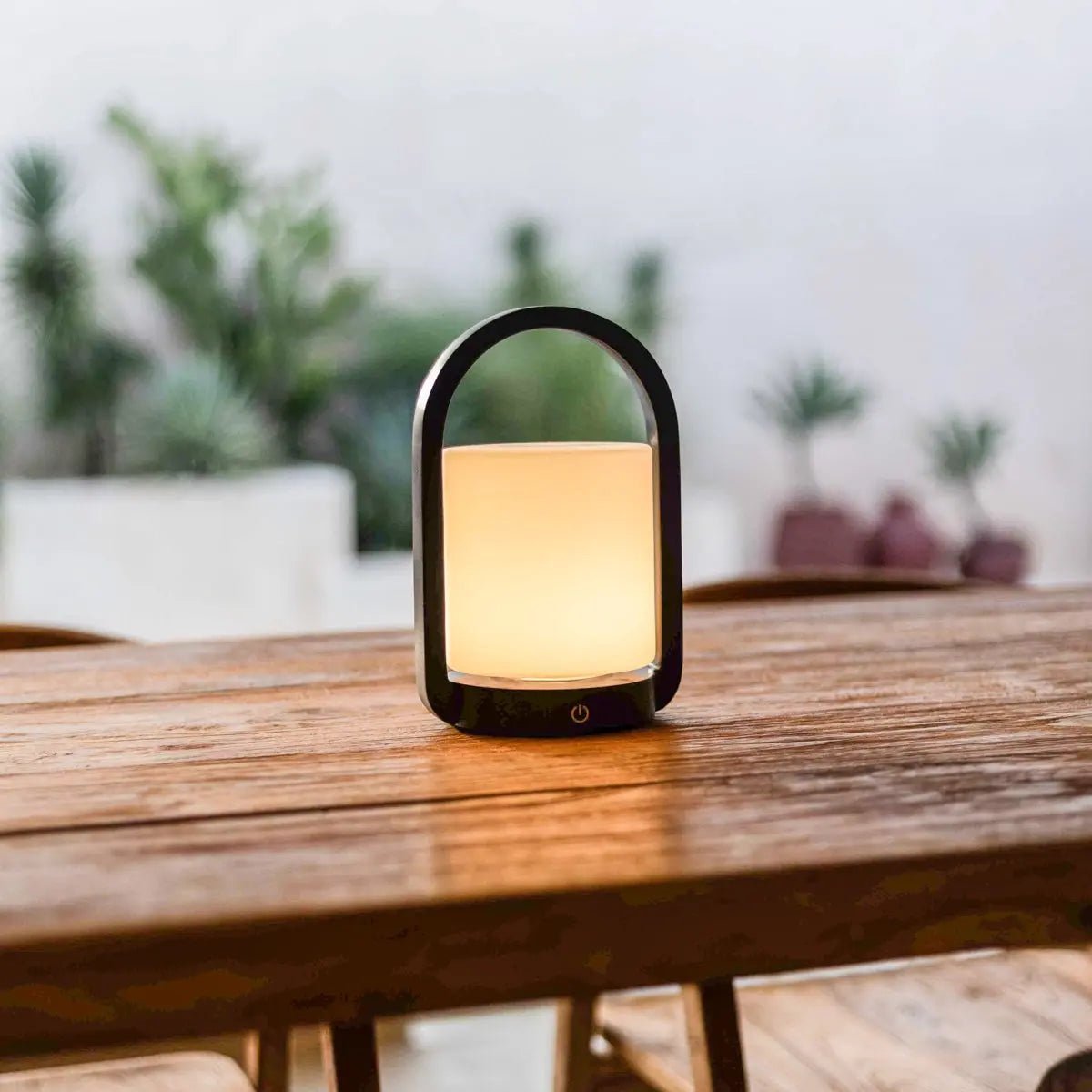 Lampe en bois George marron foncé – rechargeable, variable et portable