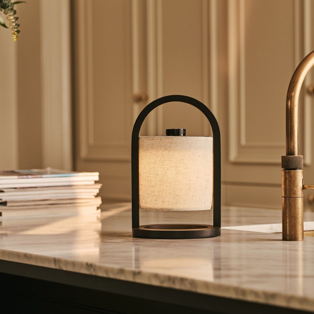 Lampe en bois sans fil River Black – rechargeable et variable