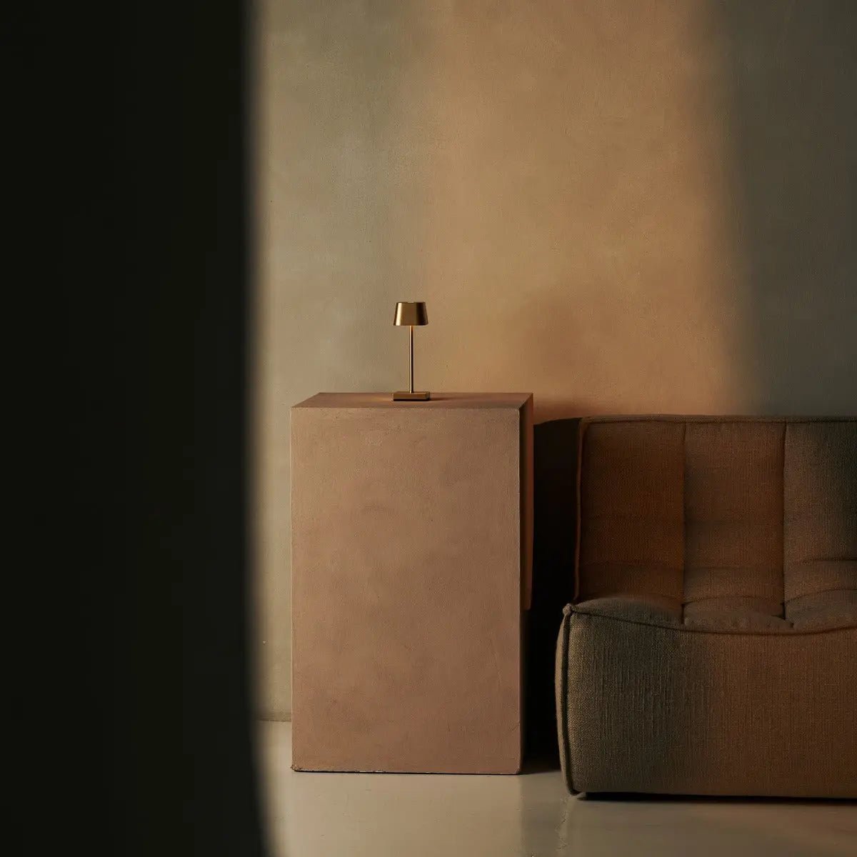 Lampe de table sans fil Sarphati mini parfaite pour l'industrie hôte