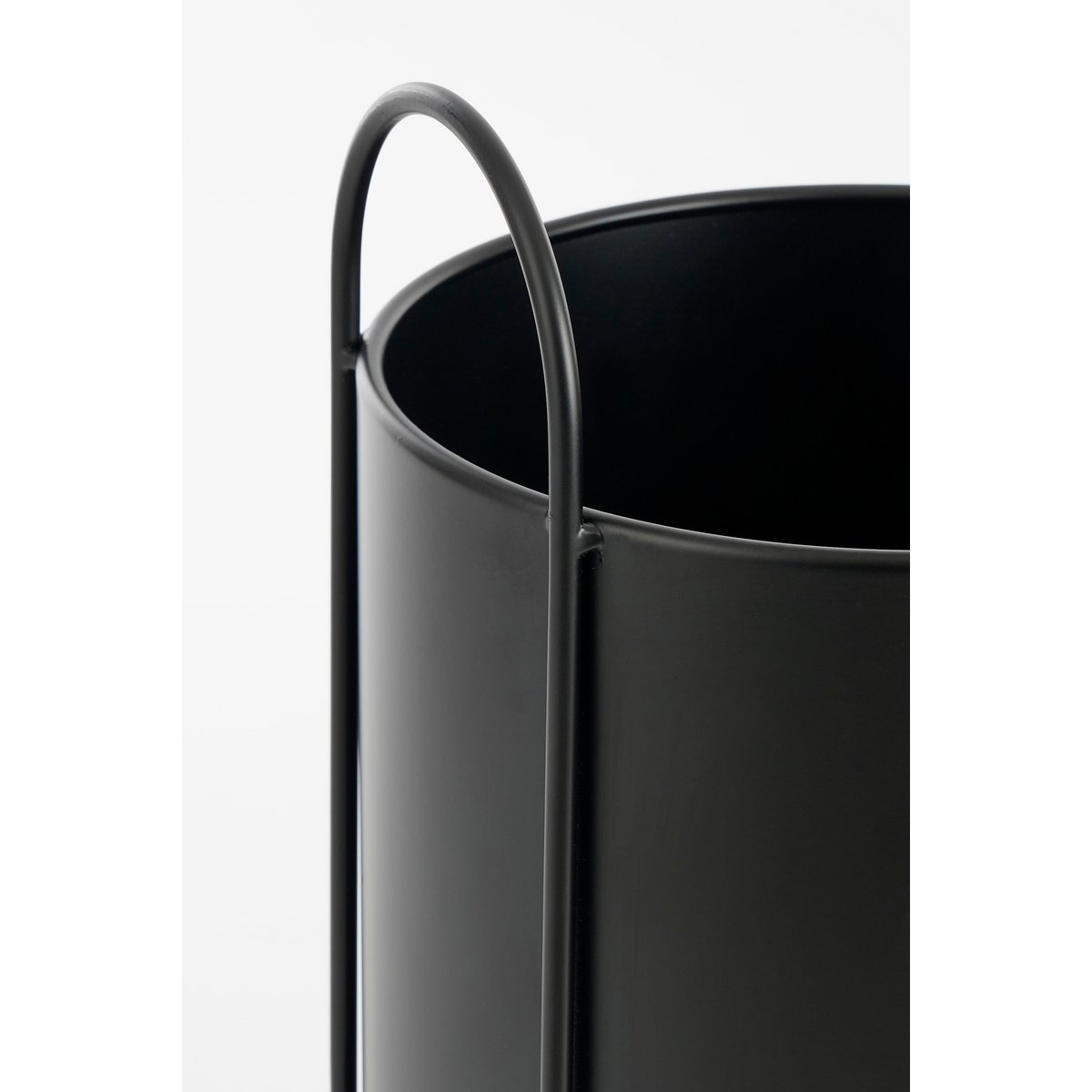 Petry Flowerpot on Standard - Ensemble de 3 - L27 x B25 x H51 cm - Métal - noir