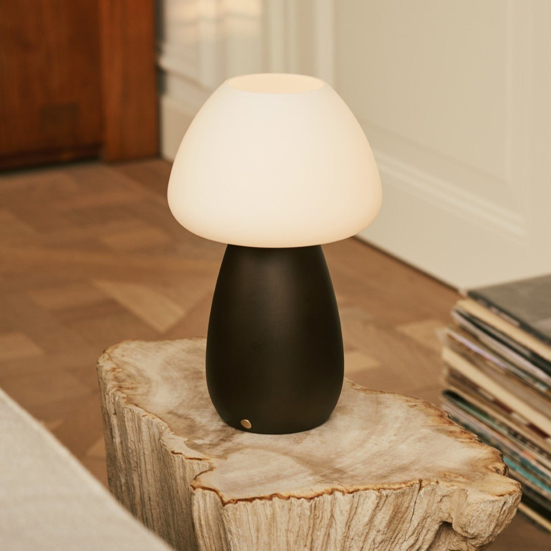 Ours Brown Brown Élégant lampe rechargeable - Design sans fil, dimmable, respectueux de l'environnement