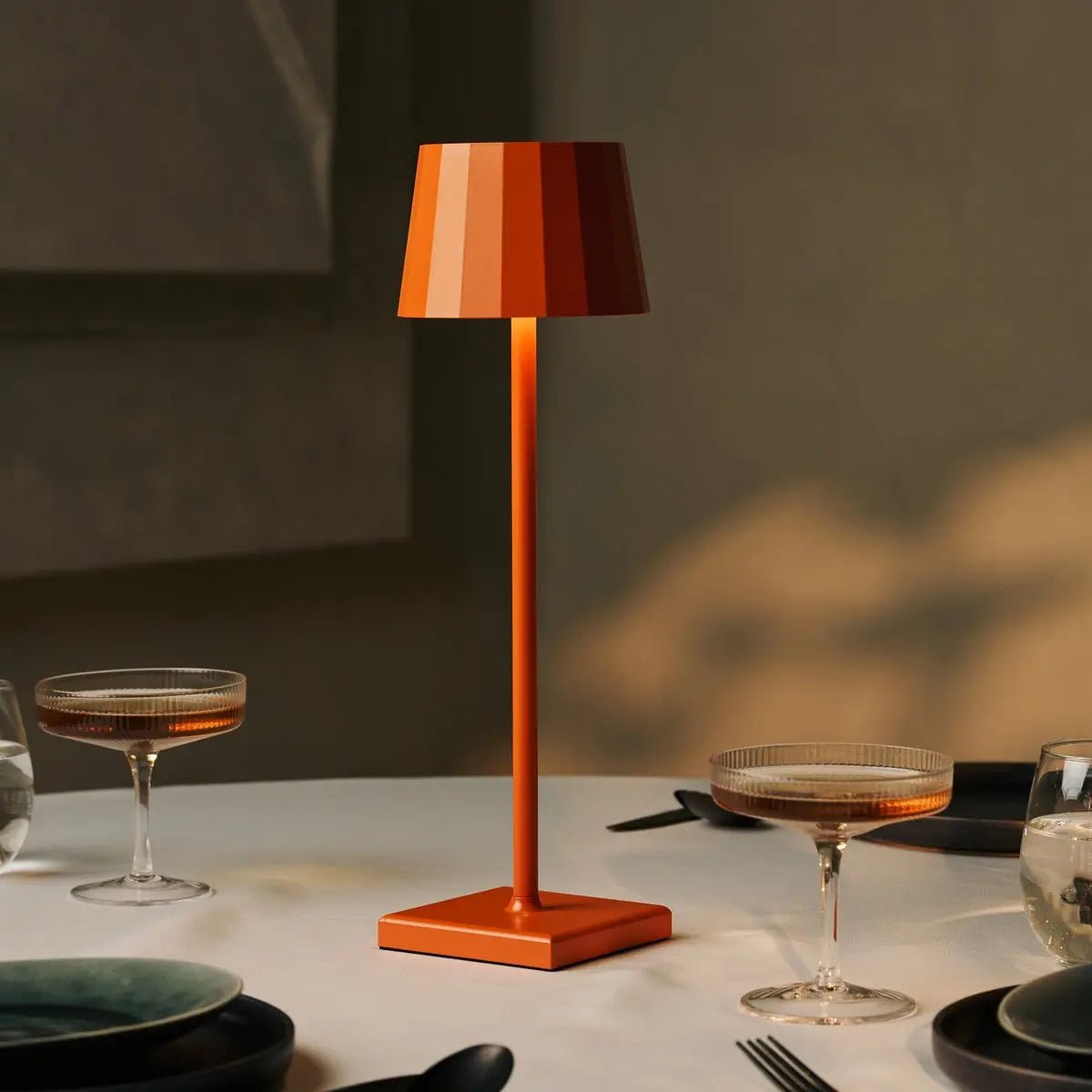 Combi Set Professional - 4 X Wouter Blossom Orange Rechargeable Table Lamps and 1 X Amstel Wireless Station Wireles