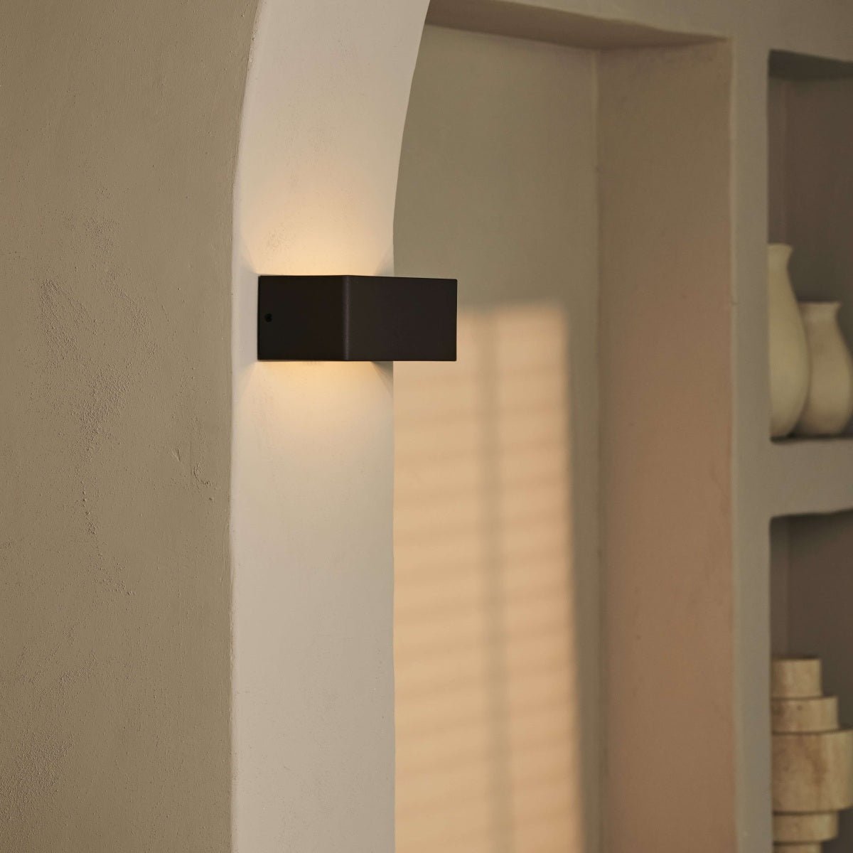 Tessa Mocha Brown – Applique Murale