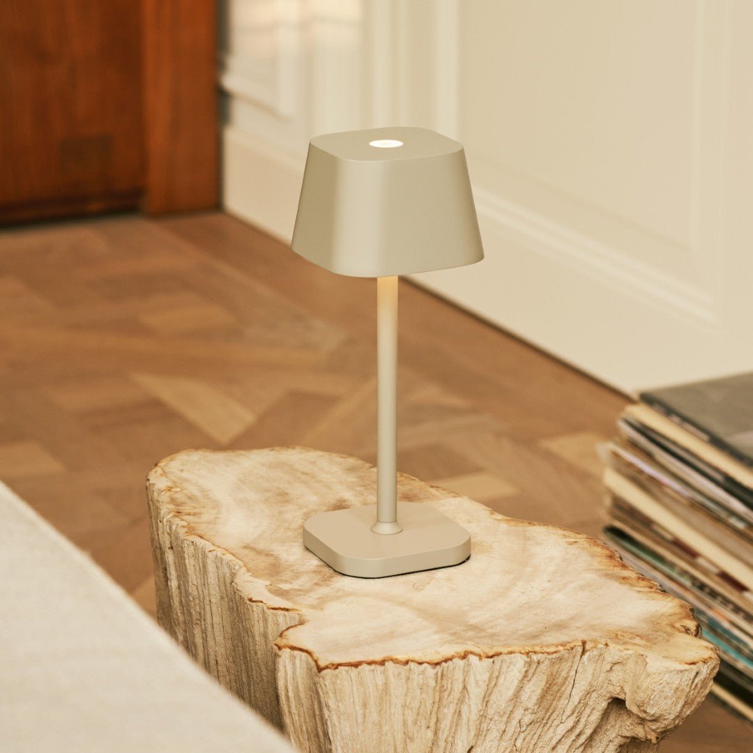 Ava Shadow Gray - lampe de table rechargeable | Élégant, sans fil et dimmable
