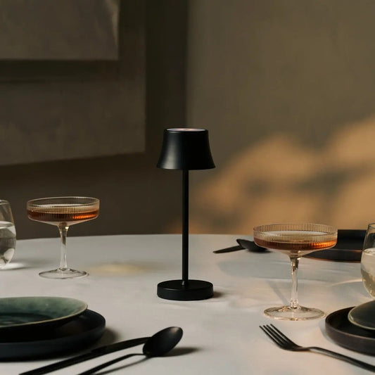 De Pijp Mini Midnight Black Rechargeable Table Lampe - Charge sans fil, lampe dimmable et 3 couleurs claires