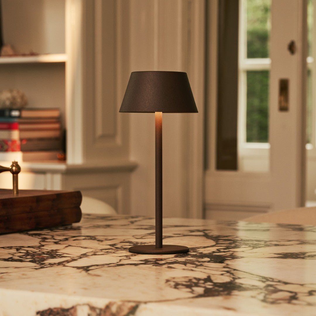 Milou Mocha Brown - lampe de table sans câble l moderne, design et 3 modes légers
