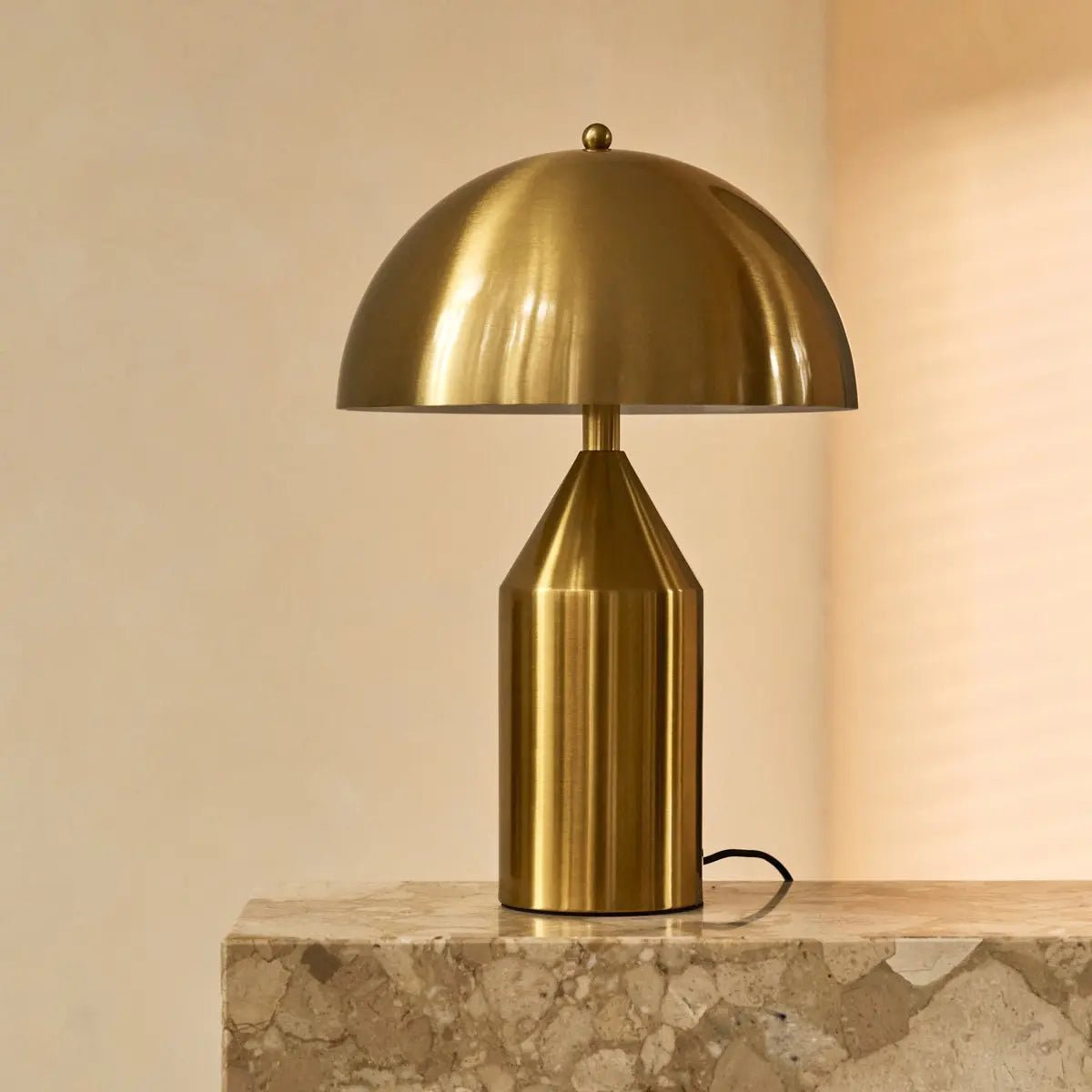 Lampe de dressoir Otto Gold – Lampe de table en métal élégante pour n'importe quelle pièce