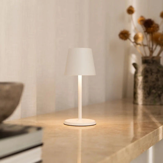 Lampe de table rechargeable James White – Sans fil, à intensité variable et élégante