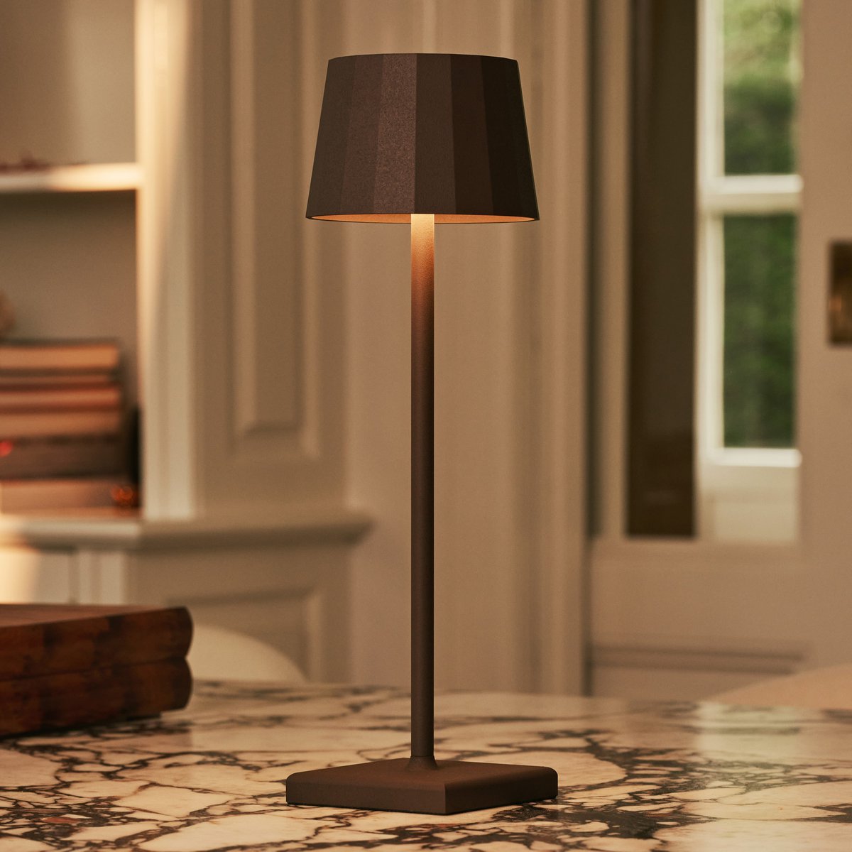 Wouter Mocha Brown Lampe de table rechargeable - Charge sans fil, Dimmable, durée de vie de la batterie de 120 heures