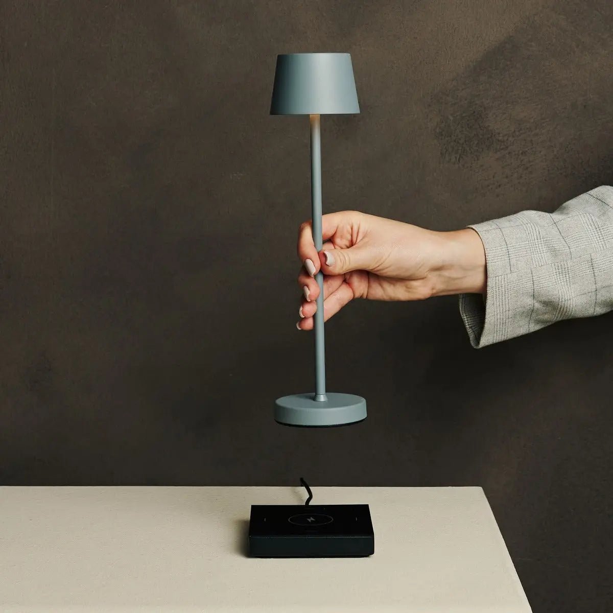 Vondel Mini Mouse Grey Grey Rechargeable et Lampe sans fil Perfectionne pour l'industrie hôtelière - rechargeable sans fil via la station de charge