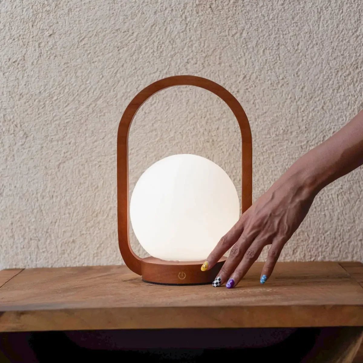 Lampe sans fil en bois marron Skye | Rechargeable et variable