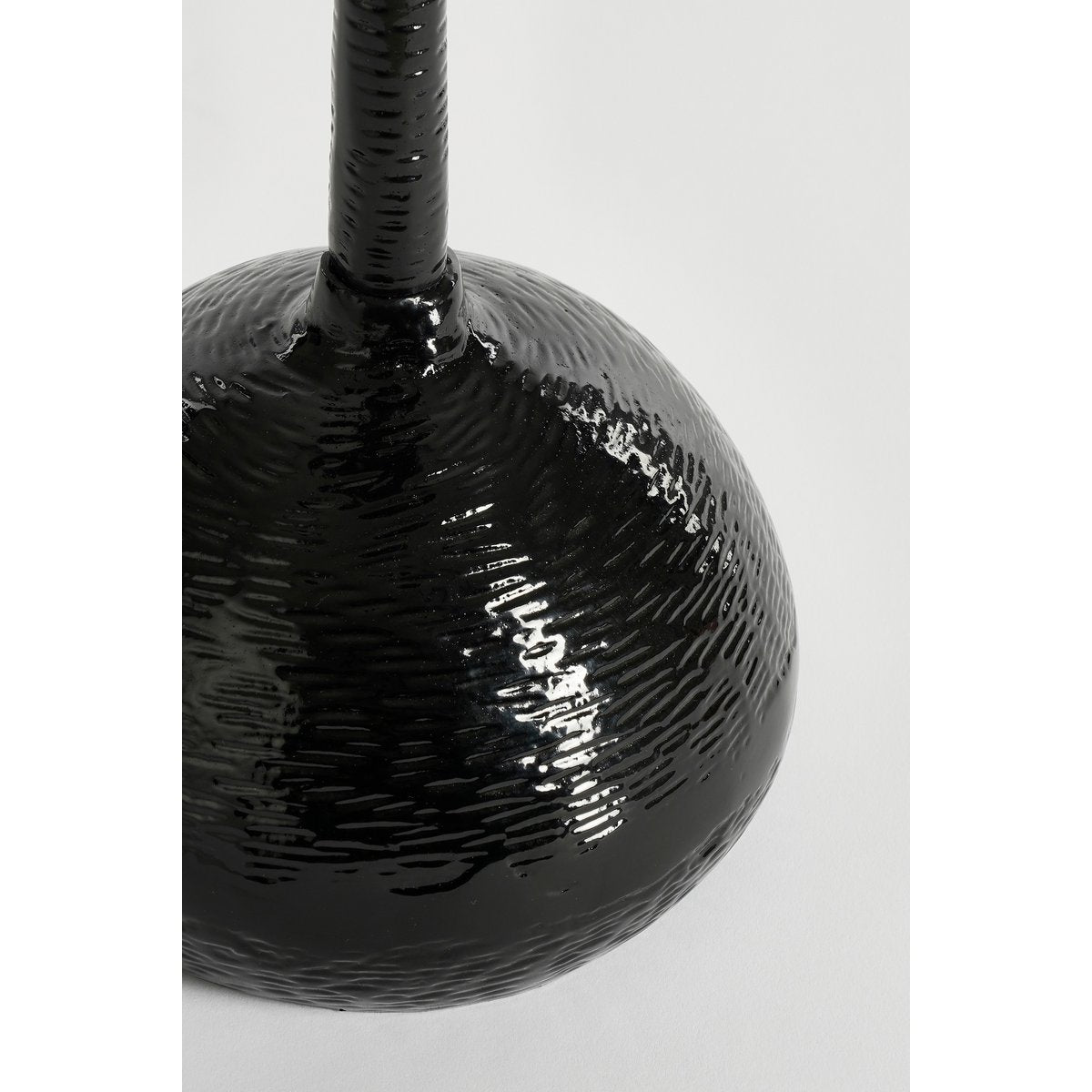 Table d'Appoint Colin - H58 x Ø34 cm - Aluminium Recyclé - 100% FSC - Noir