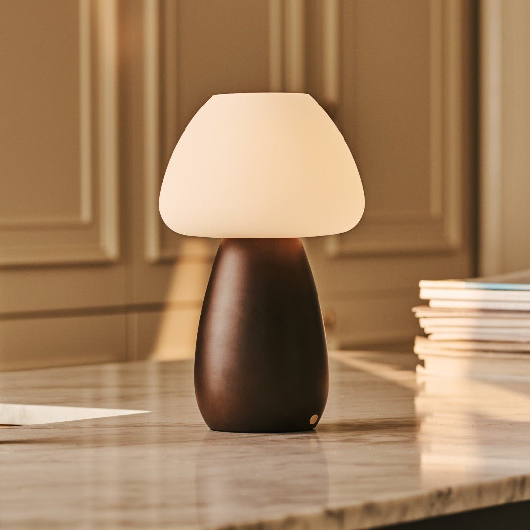 Ours Brown Brown Élégant lampe rechargeable - Design sans fil, dimmable, respectueux de l'environnement