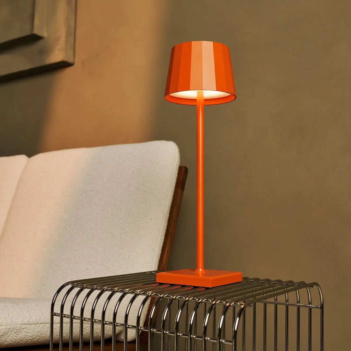 Wouter Orange Blossom Rechargeable Table Lampe - Charge sans fil, Dimmable, durée de vie de la batterie de 120 heures