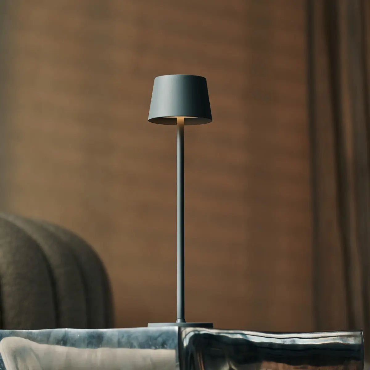 Vondel Mini Mouse Grey Grey Rechargeable et Lampe sans fil Perfectionne pour l'industrie hôtelière - rechargeable sans fil via la station de charge