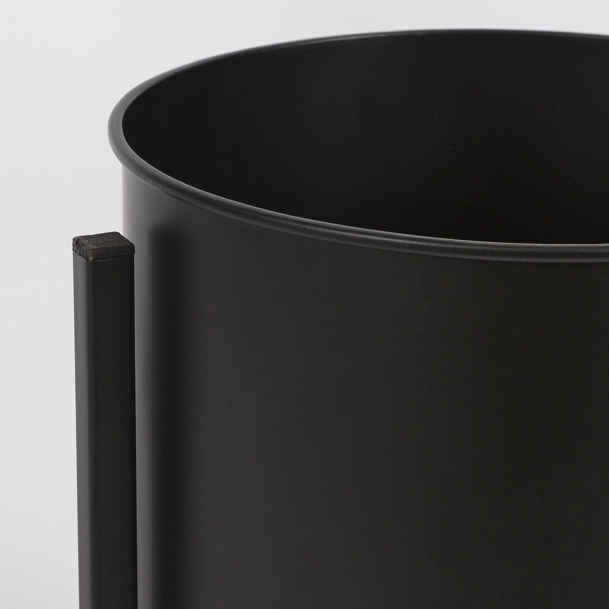 Pot de Fleurs sur Pied Jessy - Lot de 3 - H35 x Ø27 cm - Métal - Noir