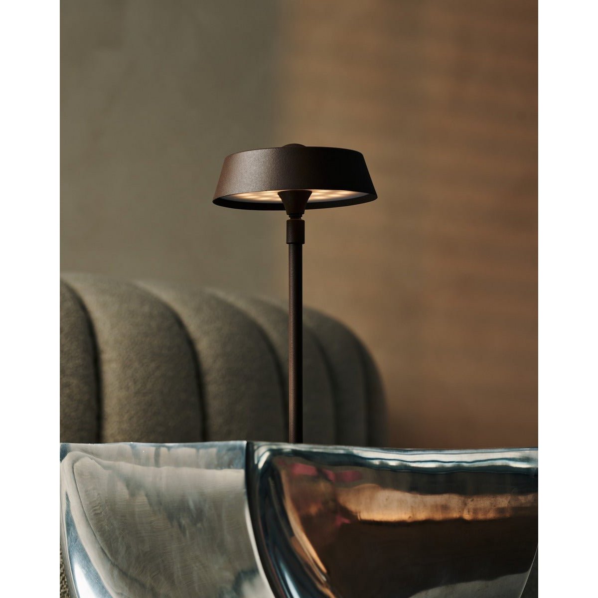 Luca Mocha Brown - lampe rechargeable USB l minimaliste, ludique et dimmable