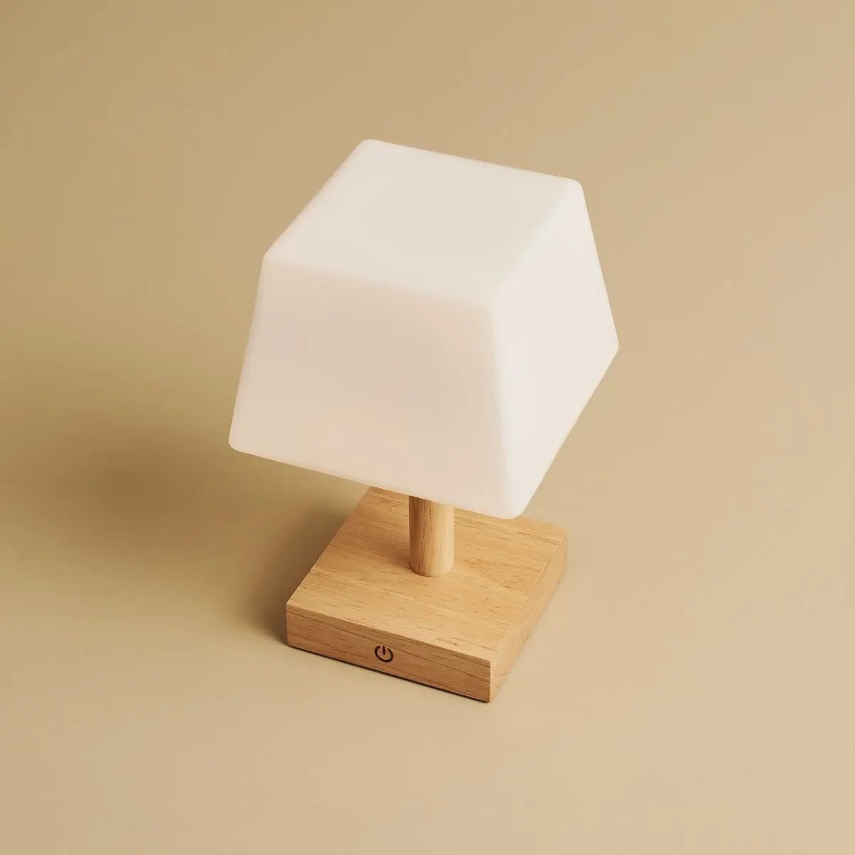 Tommy Brown Brown Wood Table Lampe avec verre - lampe rechargeable et dimmable, éclairage sans fil