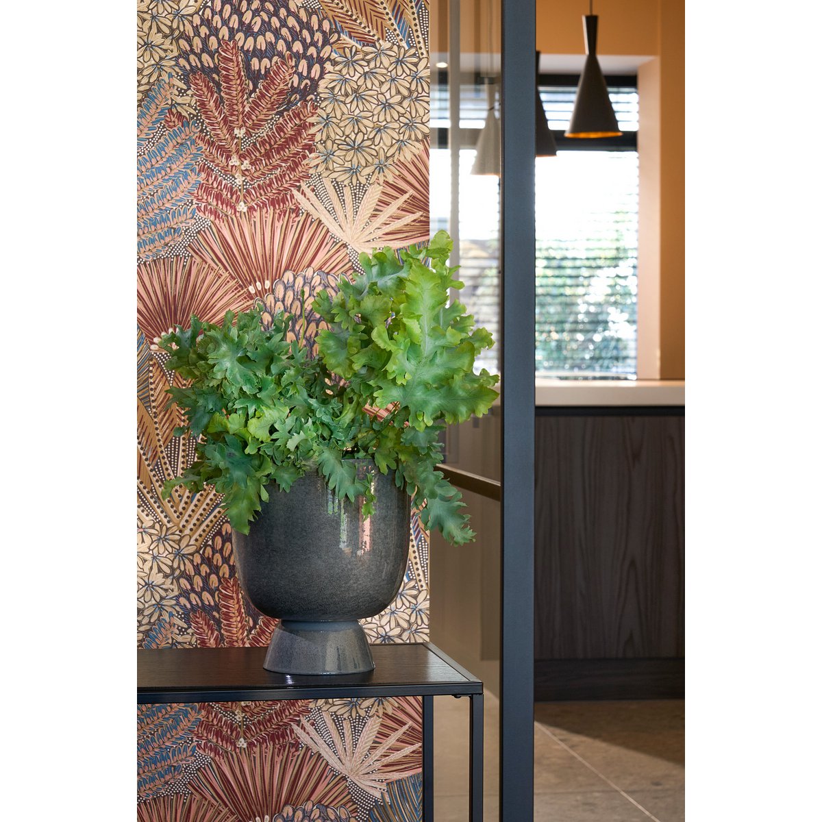 James Flowerpot sur Standard - H22 X Ø19 cm - Metal - Gray