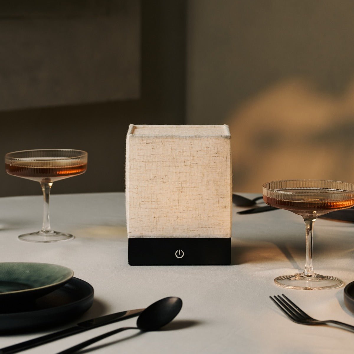 Lampe sans fil Black Zano avec bois et lin - Éclairage d'ambiance, lampe de table à LED avec batterie